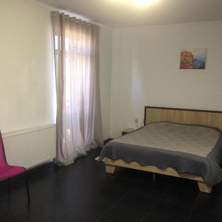 Suite On Railway Station Ivano-Frankivs'k Exterior photo