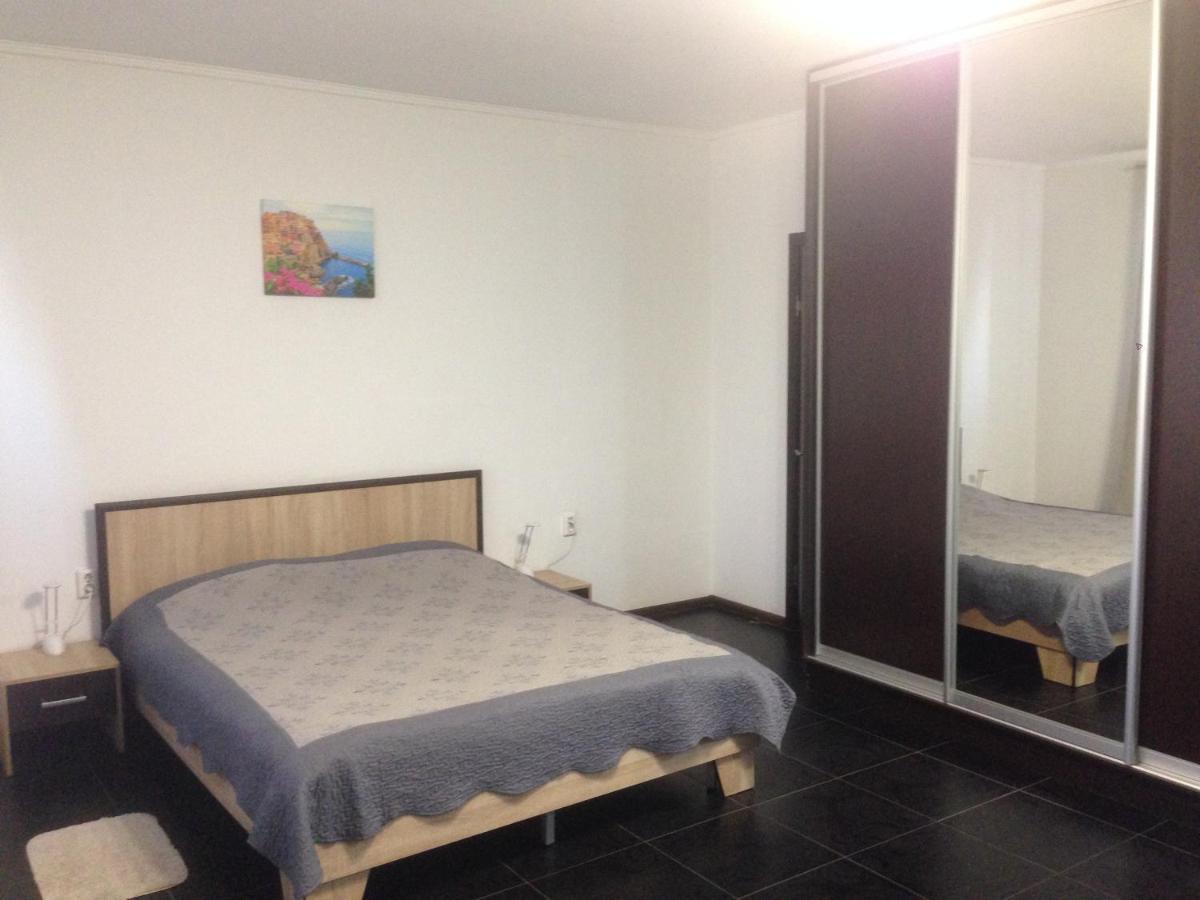 Suite On Railway Station Ivano-Frankivs'k Exterior photo